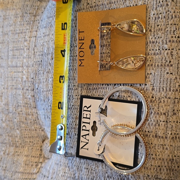 NAPIER/MONET FASHION JEWELRY GOLDTONE DANGLE & SILVERTONE HOOPS EARRINGS BUNDLE - Picture 7 of 11